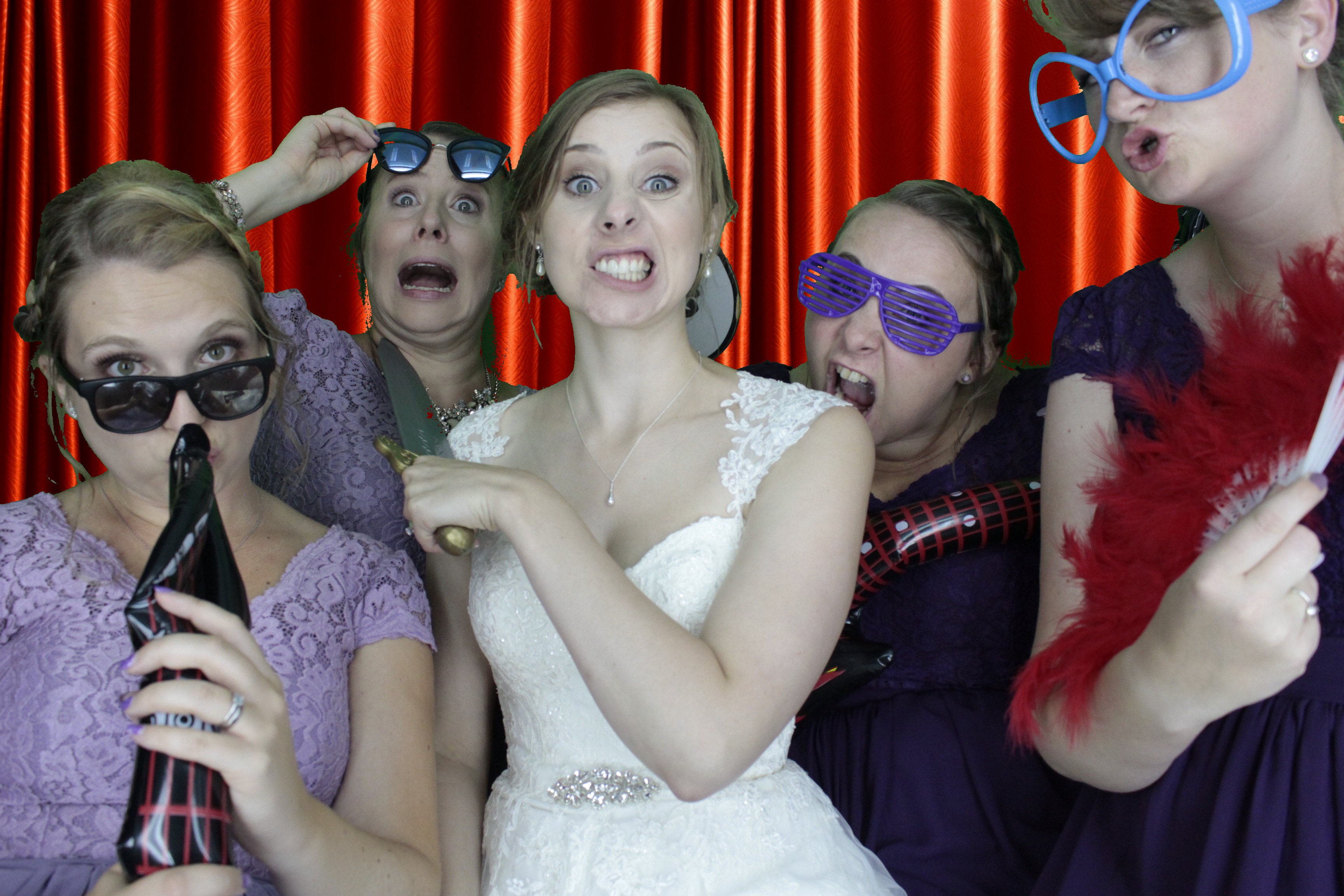 Mr & Mrs Brooks | View more photos from the event at gallery.myphotoboothexperience.co.uk/u/MyPhotoBoothExperienceLtd/Mr-Mrs-Brooks